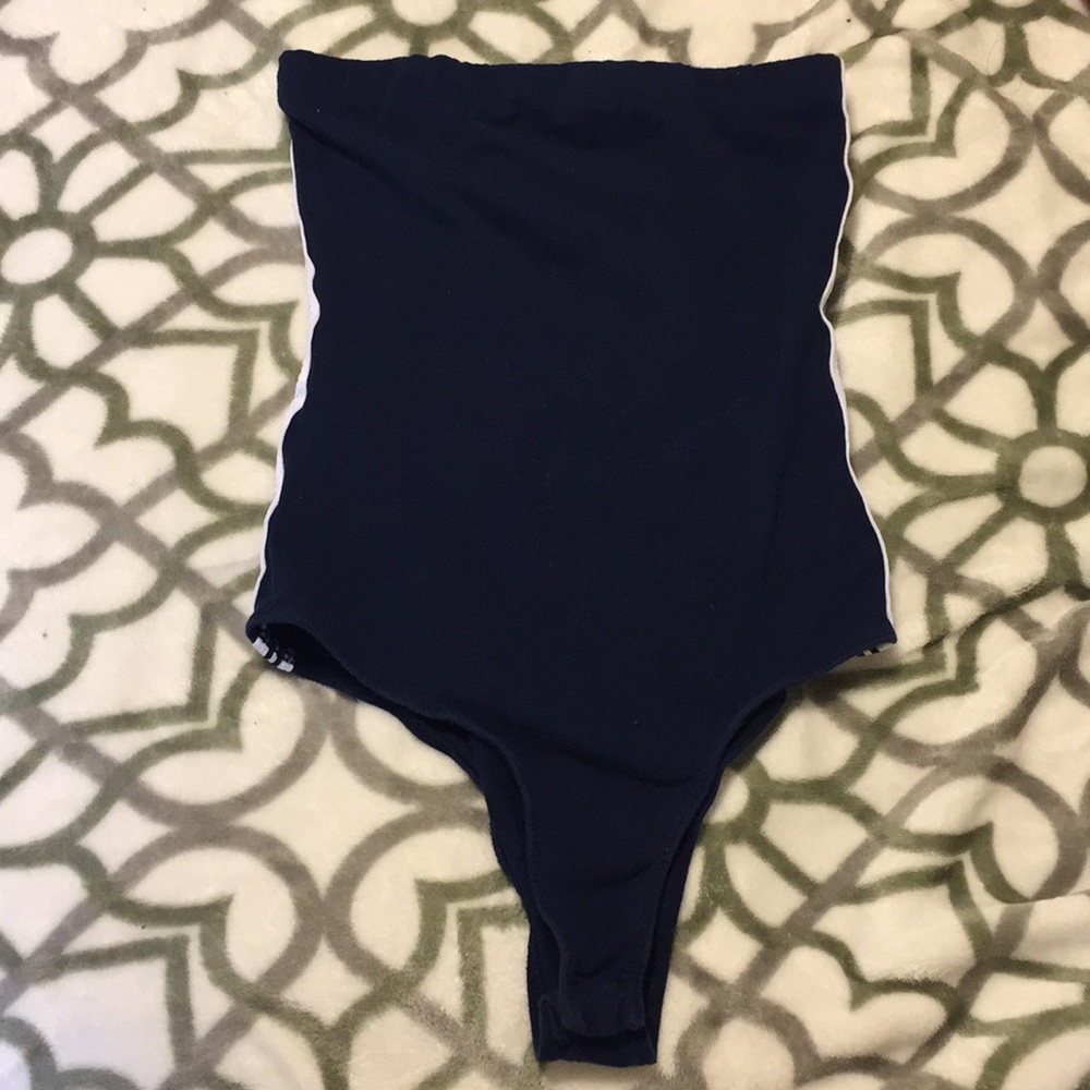 Bodysuit dark blue with white stripes on the side